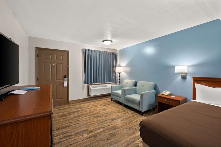 Room 12 of 27