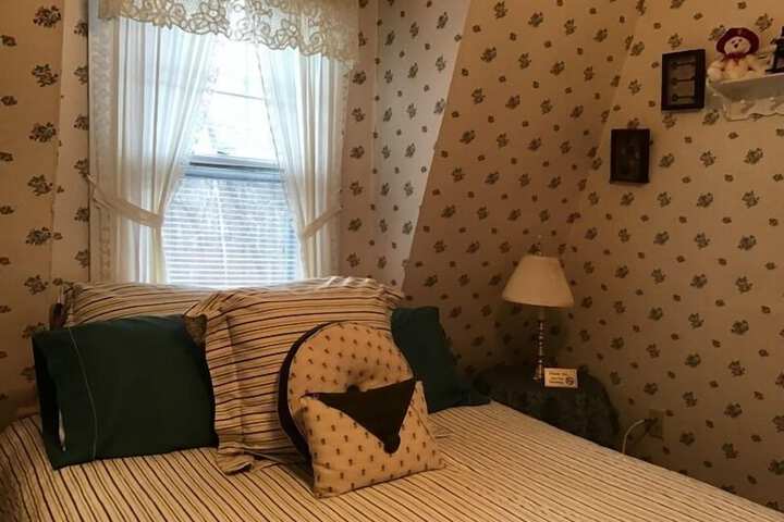 Room 29 of 76