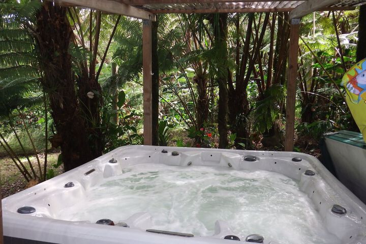 Aloha Crater Lodge