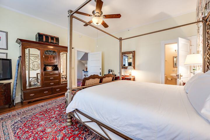 Room 45 of 103