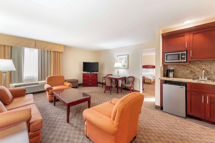Best Western Plus West Covina Inn