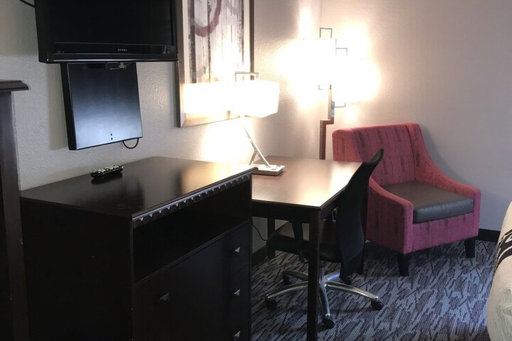 Room 21 of 36