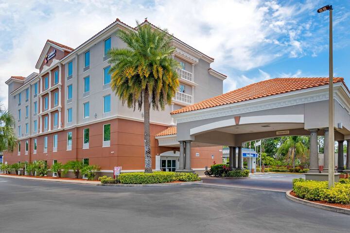 Hotel 2 of 40