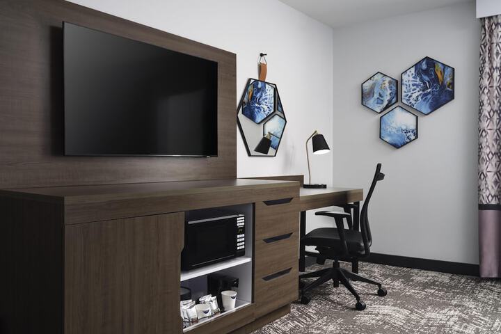 Hampton Inn & Suites Dallas-DFW ARPT W-SH 183 Hurst