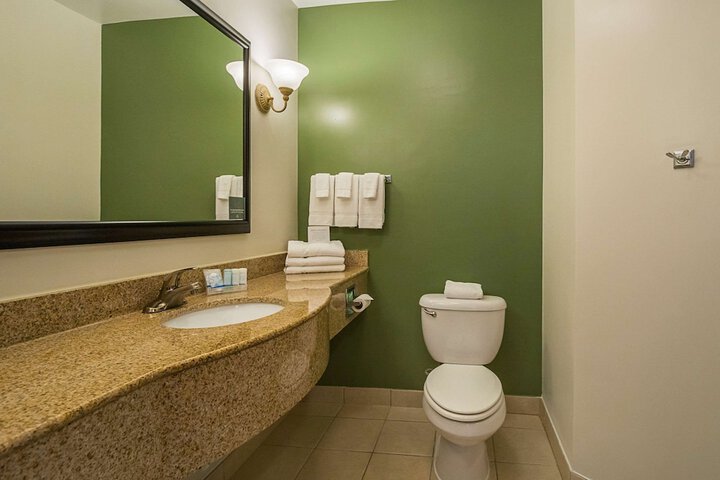 Sleep Inn & Suites Manchester near Arnold AFB