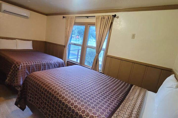 Room 84 of 137