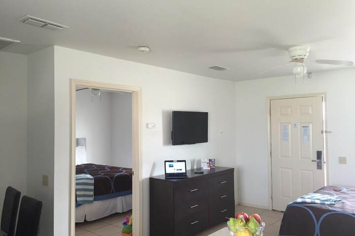 Room 28 of 41