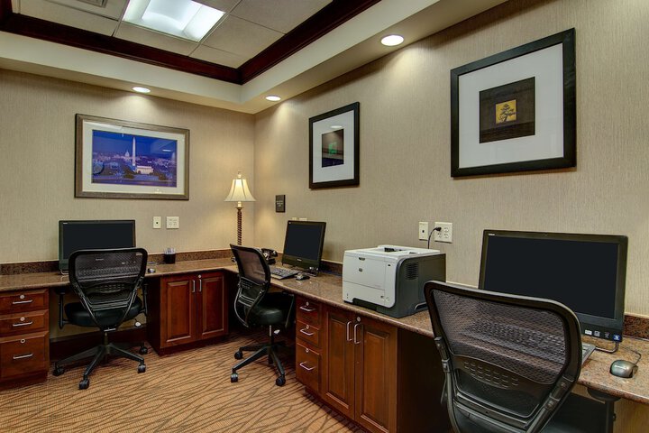 Business Center 32 of 32