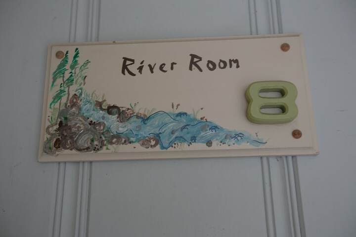 Room 162 of 236