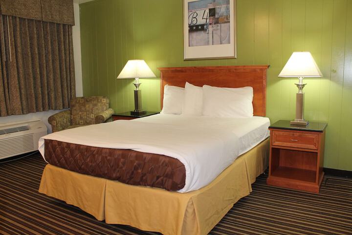 Room 8 of 20