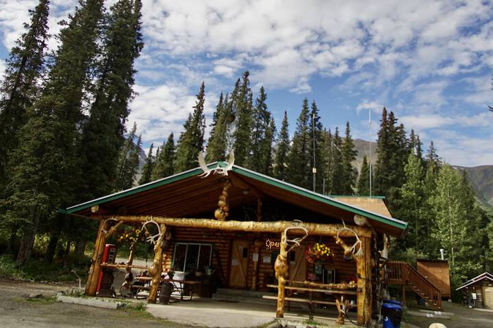 Carlo Creek Cabins