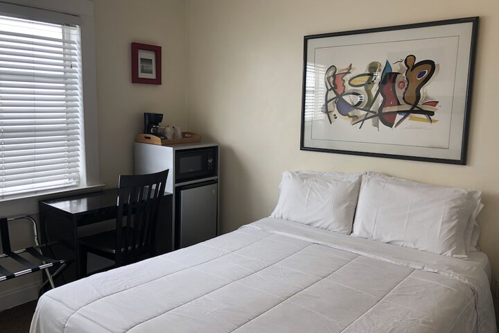 Room 38 of 65