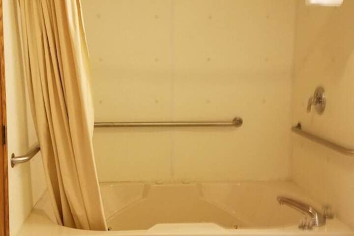 Room 26 of 37