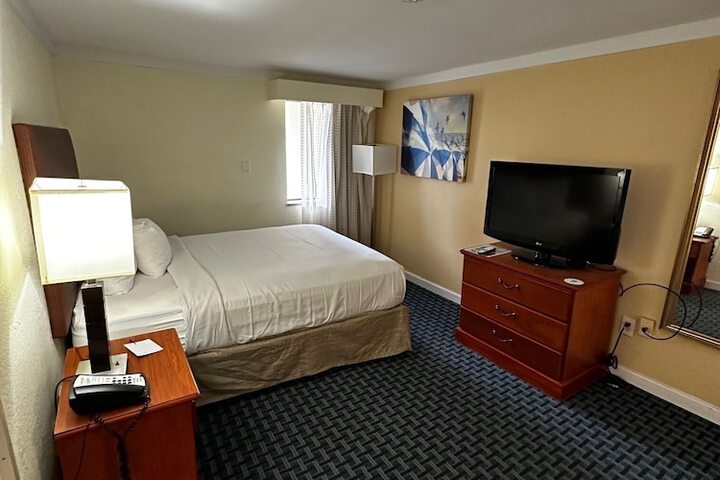 Room 42 of 47