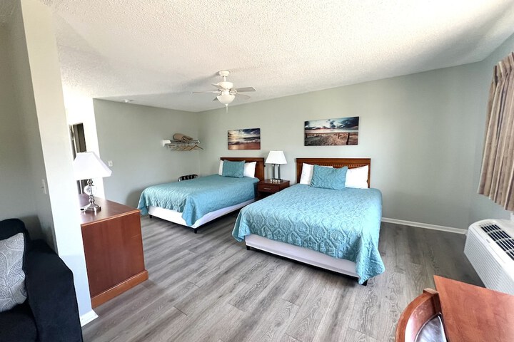 Room 34 of 48