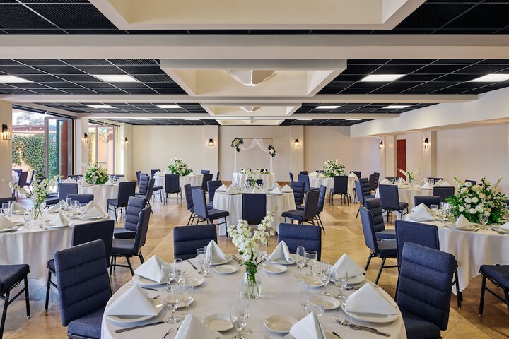 Ballroom/Hall 60 of 64