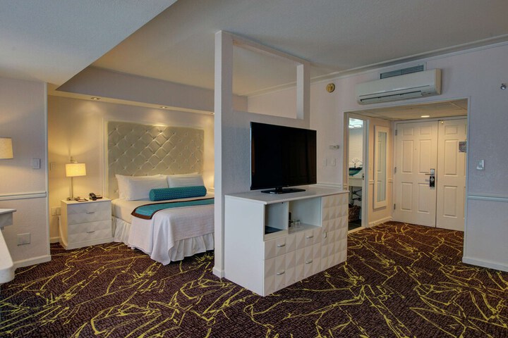 The Roslyn Tapestry Collection by Hilton