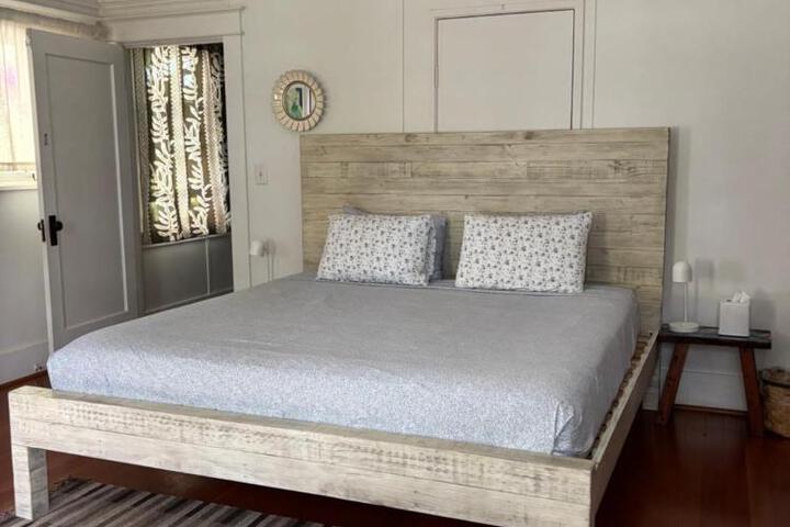 Banyan Tree B & B Retreat