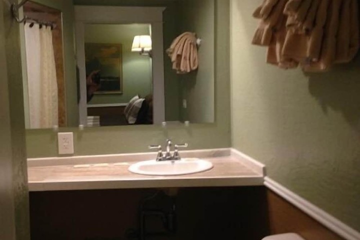 Room 14 of 17