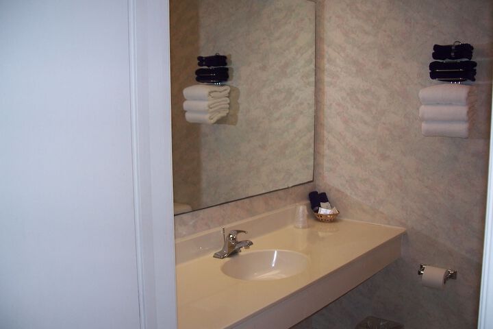 Room 11 of 36