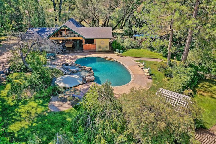 Sonora Home on 10 Resort Acres w / Shared Pool!