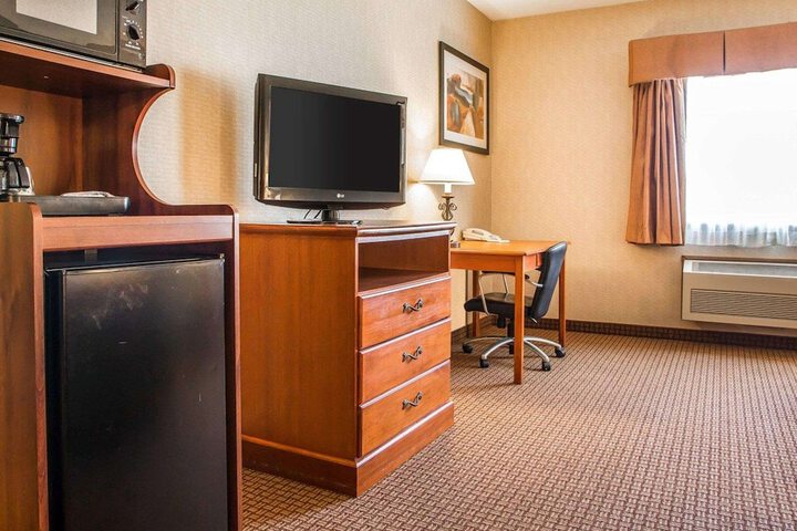 Room 8 of 32