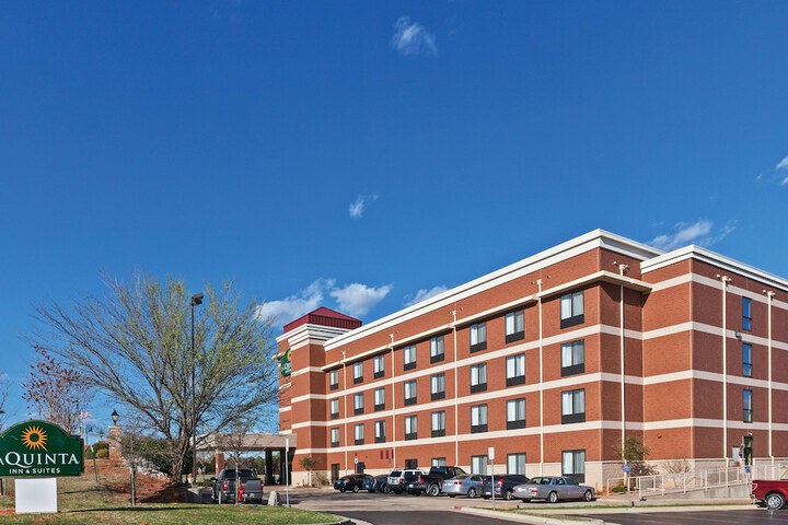 La Quinta Inn & Suites by Wyndham Edmond