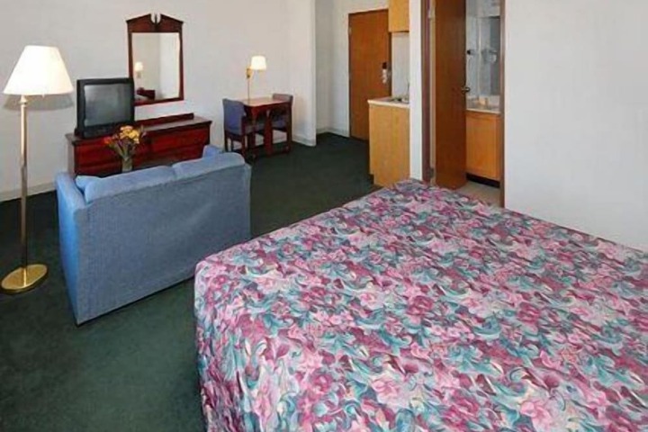 Room 20 of 37