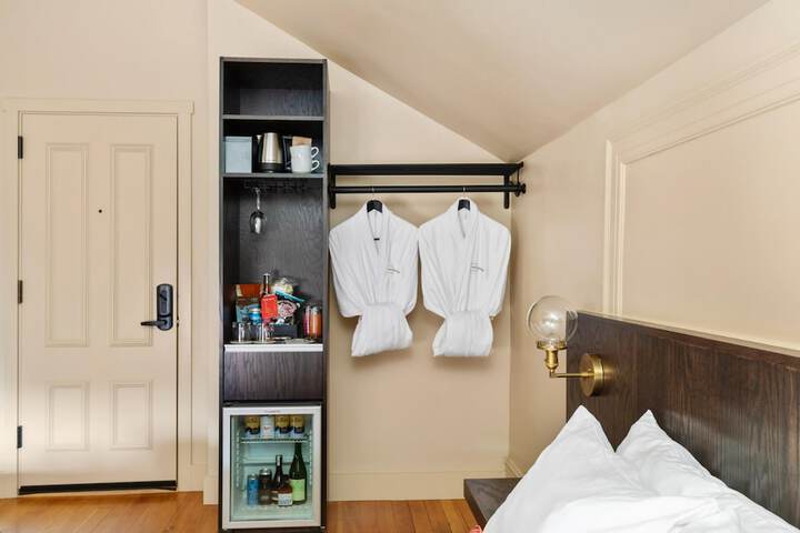 Room 44 of 53