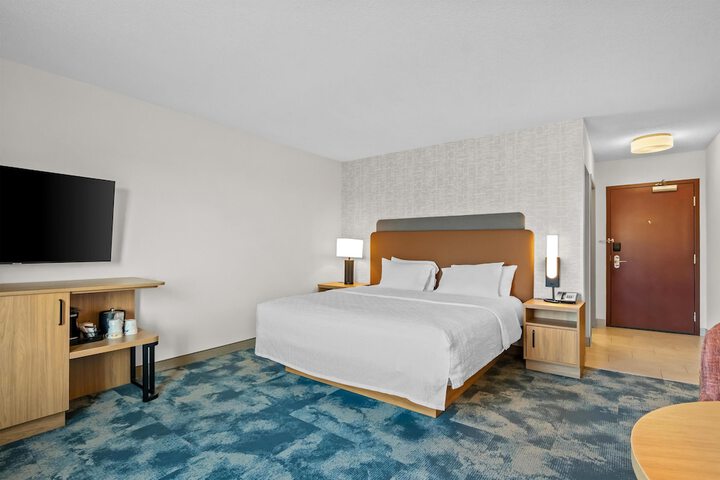 Hampton Inn & Suites Detroit-Canton