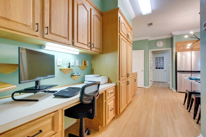 Chic Home w / Club Access Near Bay St. Louis!