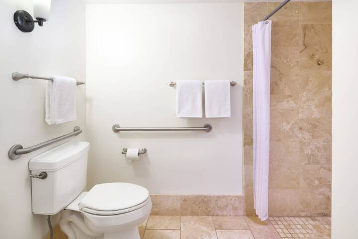 Royal Lahaina Resort & Bungalows