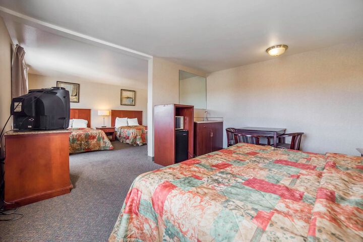 Room 11 of 30