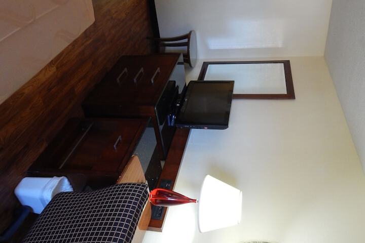 Room 15 of 40