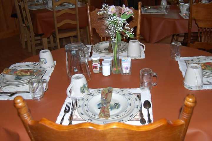 Dining 46 of 55