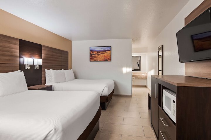 Room 12 of 35