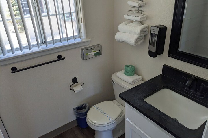 Room 12 of 52
