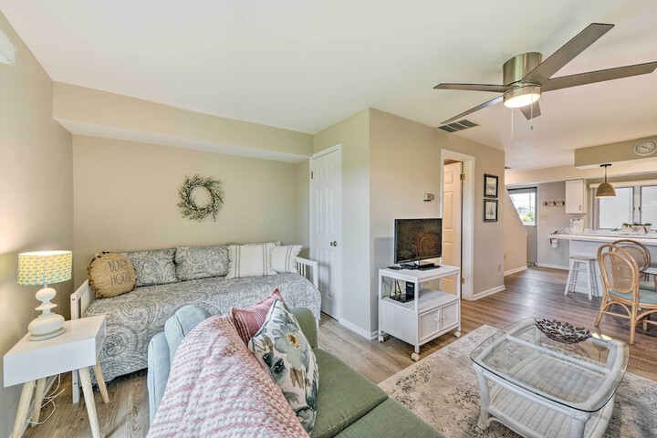 Brigantine Condo w / Beach Access & Pool Views