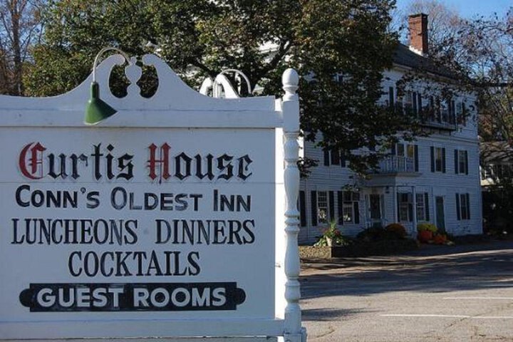 CURTIS HOUSE INN