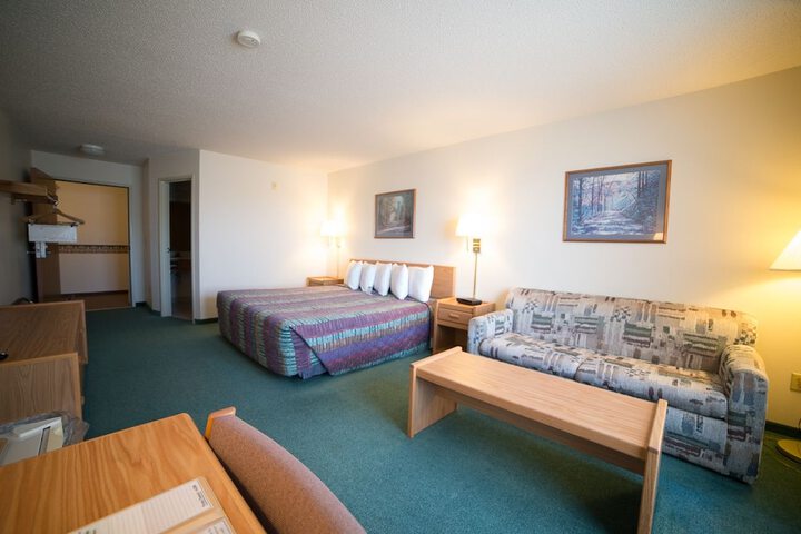 Room 21 of 37