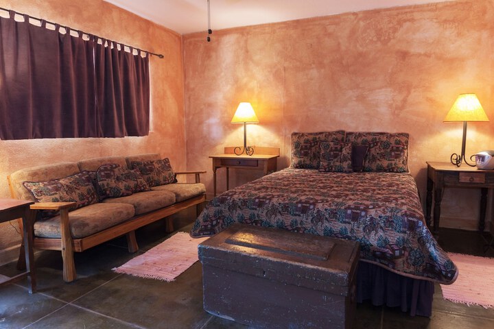 Room 10 of 31