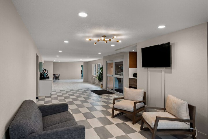 Wyndham Garden Ankeny / Des Moines