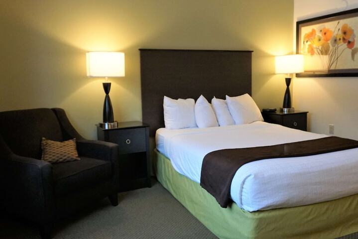 Room 17 of 27