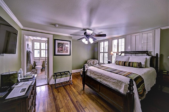 The Good House B & B