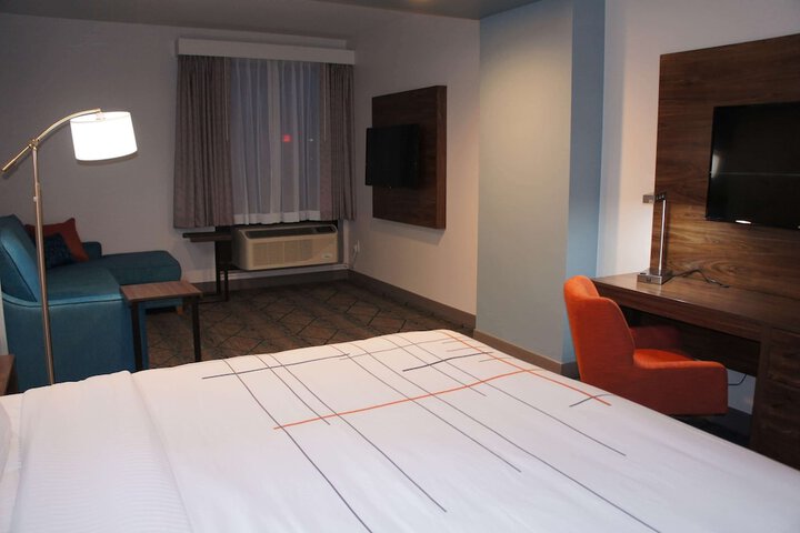 Room 17 of 31