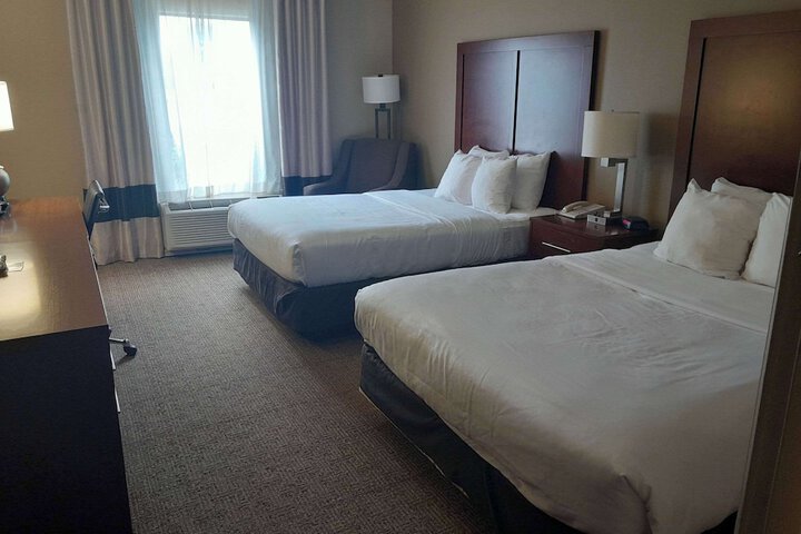 Room 28 of 39