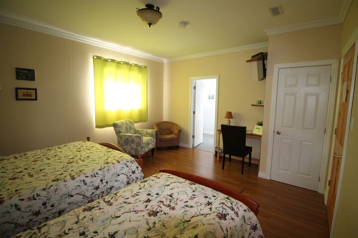 Room 18 of 36