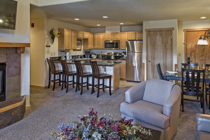 Grand Timber Lodge