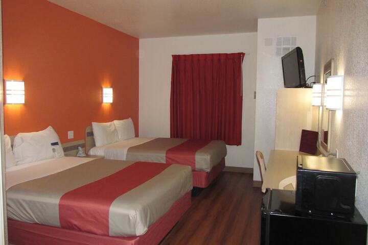Room 30 of 40