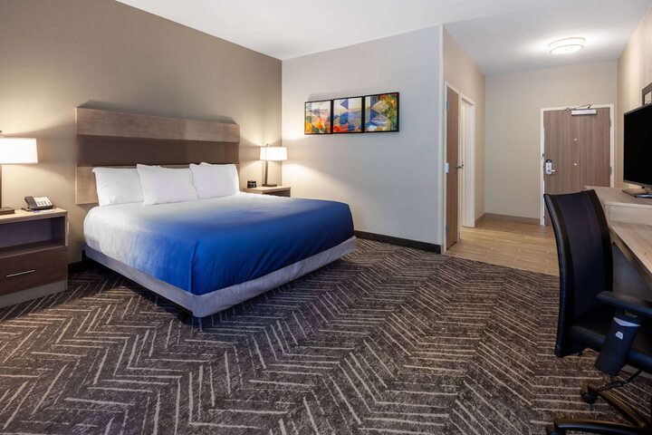 Room 16 of 35